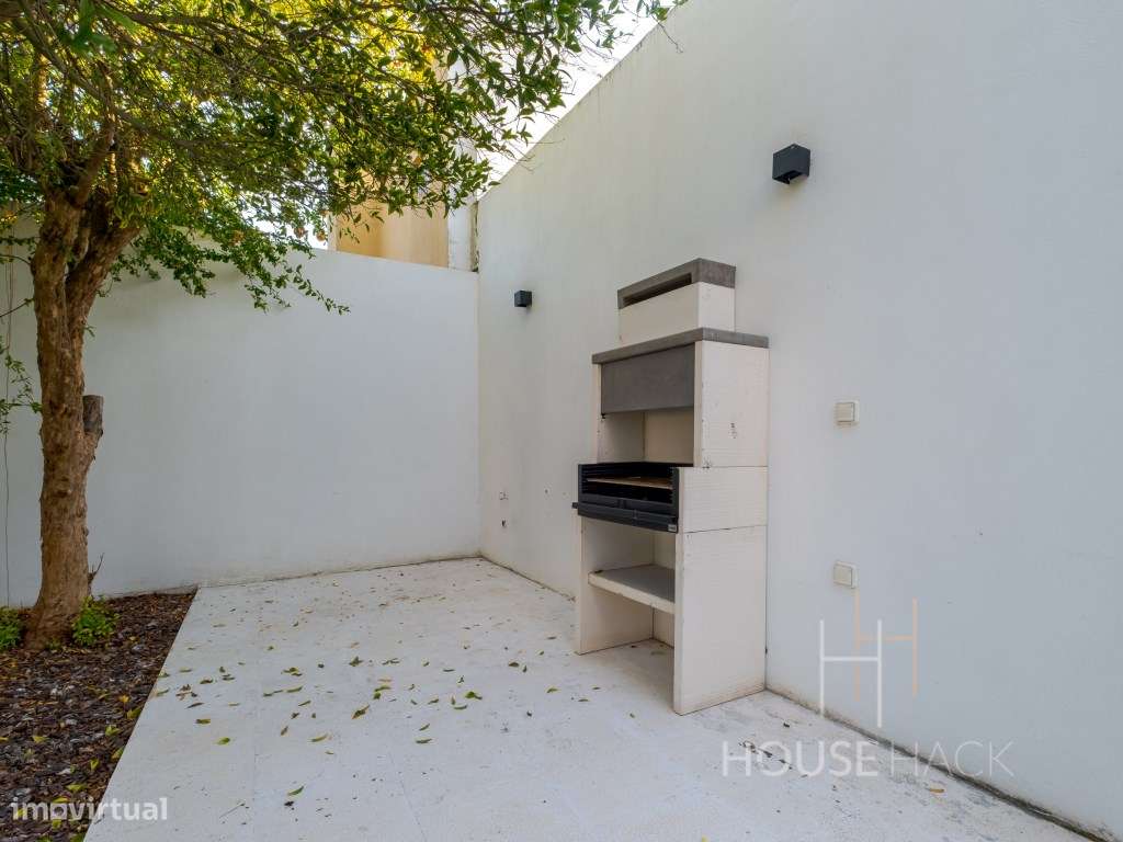 Moradia isolada T6 com Piscina | Aroeira Central | 4 Suites-42