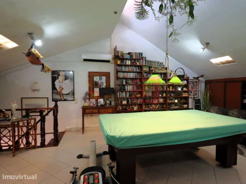 MORADIA T4 COM GARAGEM E TERRAÇO - MONTIJO-51