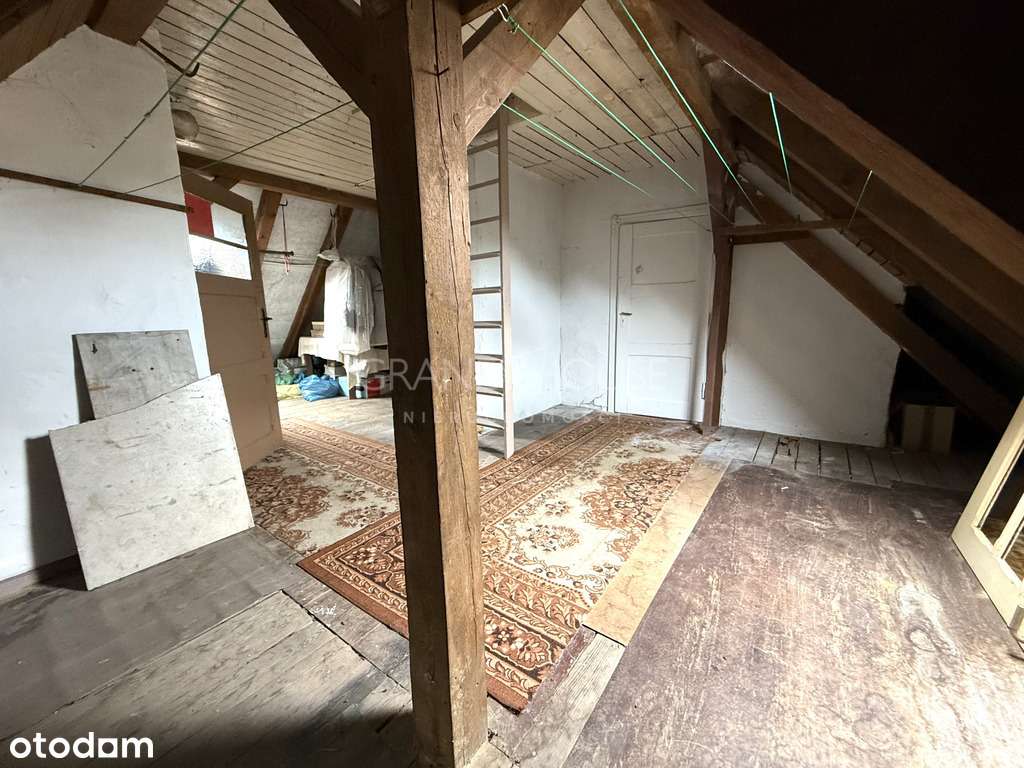 NOWA CENA  – Połowa domu , ogród, garaż, strych-13