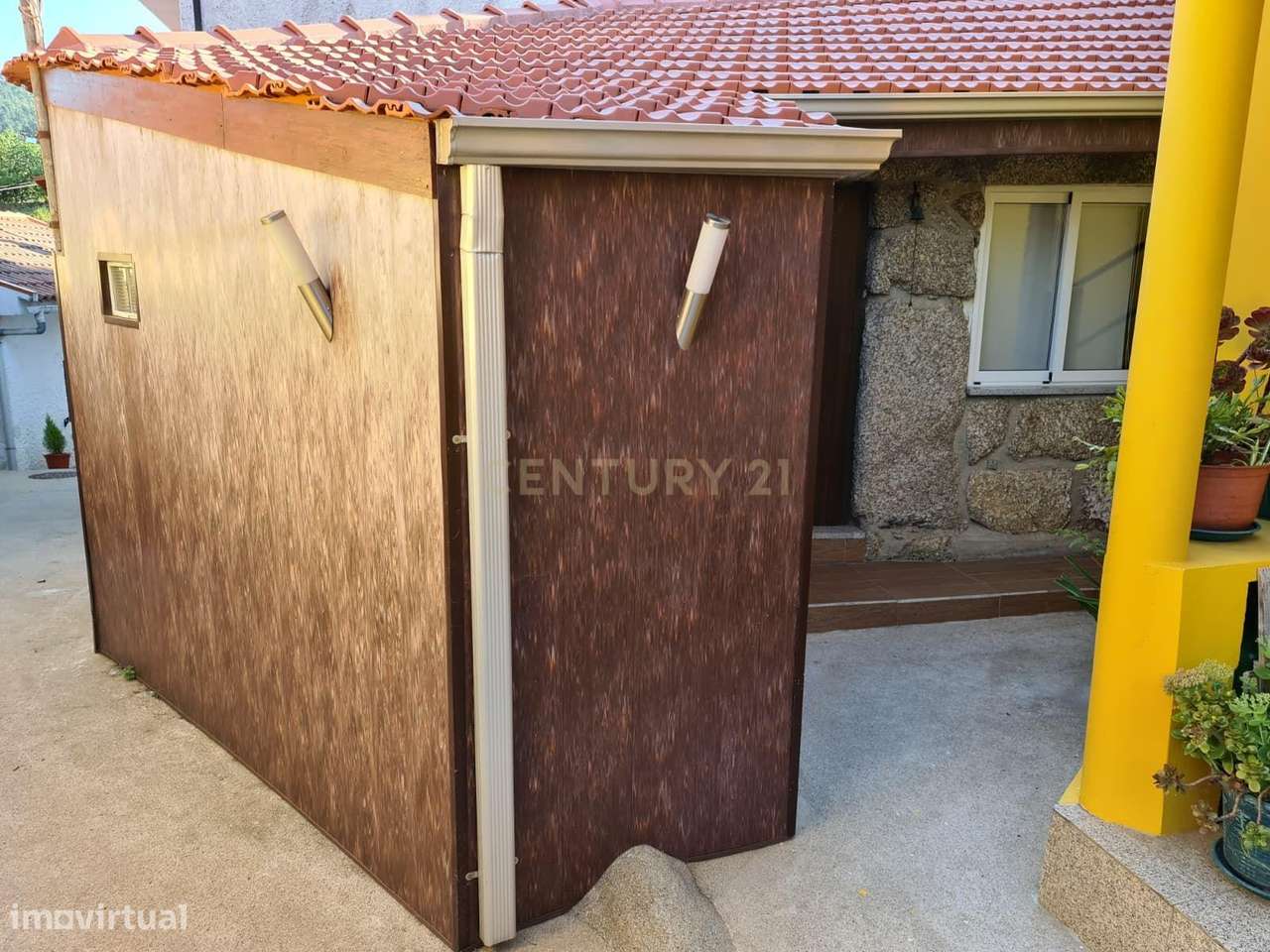 Moradia T1 Totalmente Remodelada em Castelo de Paiva – Fornos - Grande imagem: 2/14