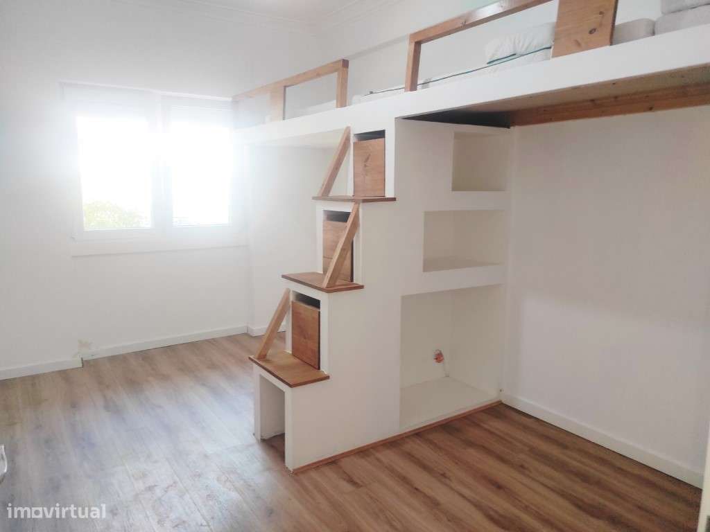 T3 Remodelado Junto á Escola Secundária da Amadora (Liceu)-17