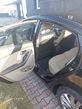 Hyundai Elantra 1.6 Comfort - 12