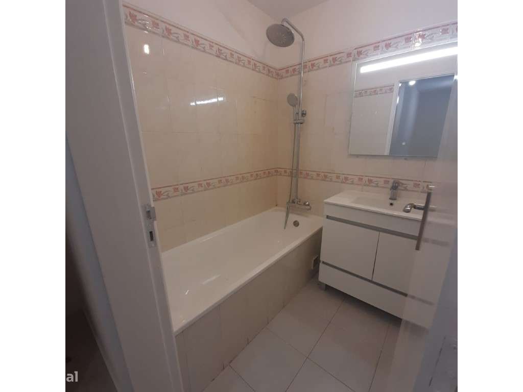 Apartamento T2 - Tapada das Mercês-4