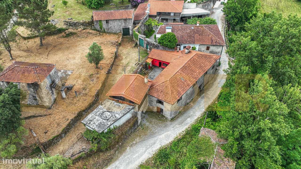 Moradia Rústica T3 em Pedra - São João do Rei - Grande imagem: 4/33