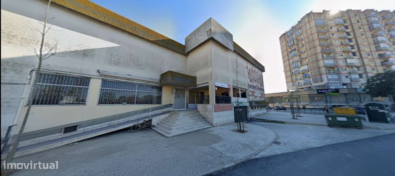 Lojas comércio e serviços (são 5) em Samora Correia - Grande imagem: 2/3