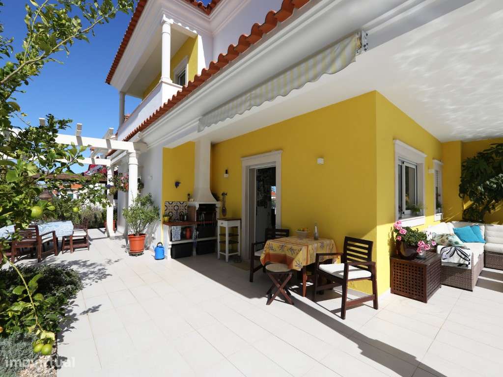 Magnífica Moradia T4 com piscina na Tapada | Sítio da Nazaré-34