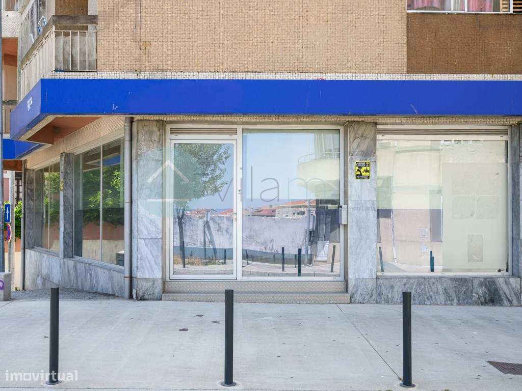 Estabelecimento Comercial no Centro do Porto-32
