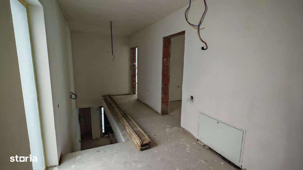 Vila LUX Parter+Etaj(stil mediteranean) in Stupini zona Plugarilor-11