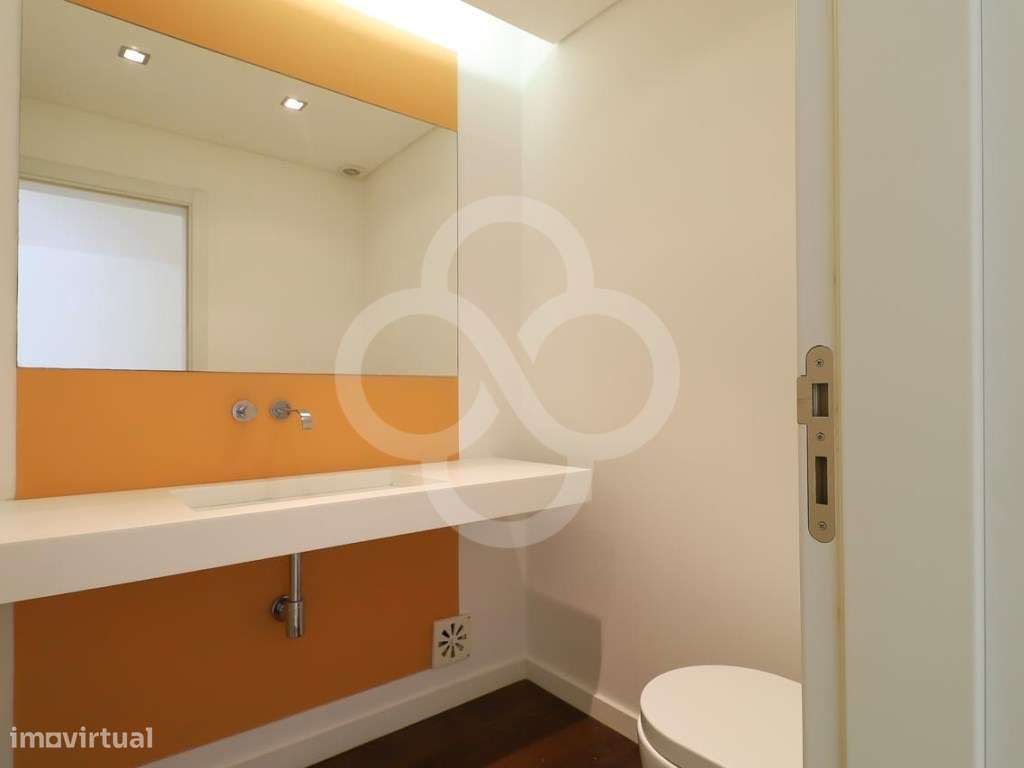 Moradia T6 Isolada no Estoril com piscina e garagem mais espaços ve...-25