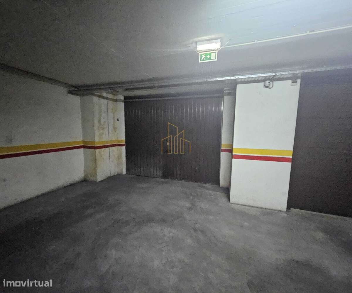 T3 com áreas generosas e excelente localização – Rua Cidade de Belg...-35