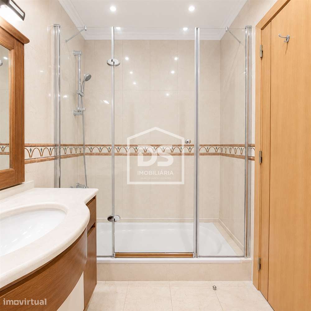 Apartamento T4 Venda em Odivelas,Odivelas-22