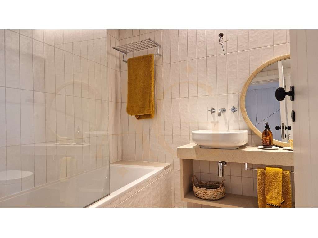 Moradia T3 de luxo no centro de Tavira com piscina e garagem privada-16