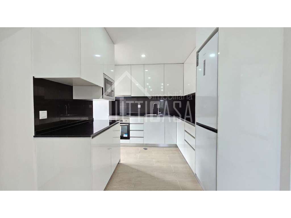 Moradia T2 Renovada em Montemuro - Venda do Pinheiro e Santo Estêvã... - Grande imagem: 5/35