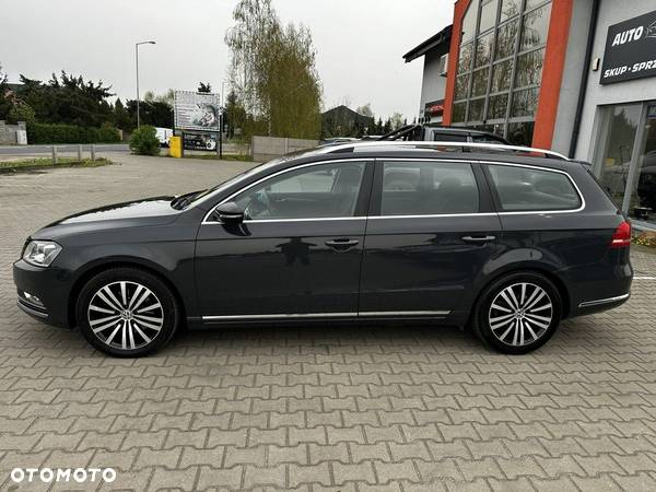 Volkswagen Passat - 12