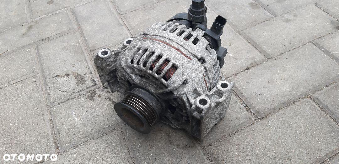 OPEL Zafira II B 2.2 Alternator 0124425023 - 3