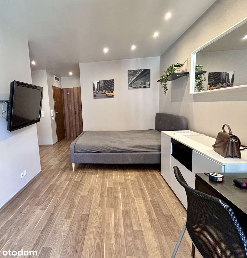 Gotowiec inwestycyjny przy A4/AOW | Idealna przystań biznesowa-1