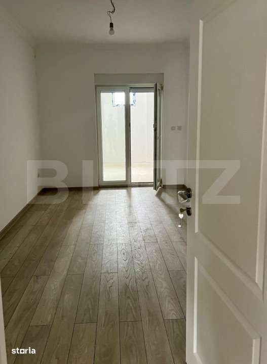 Apartament renovat , 3 camere , in asociatie , zona semicentrala - Imagine principală: 3/5