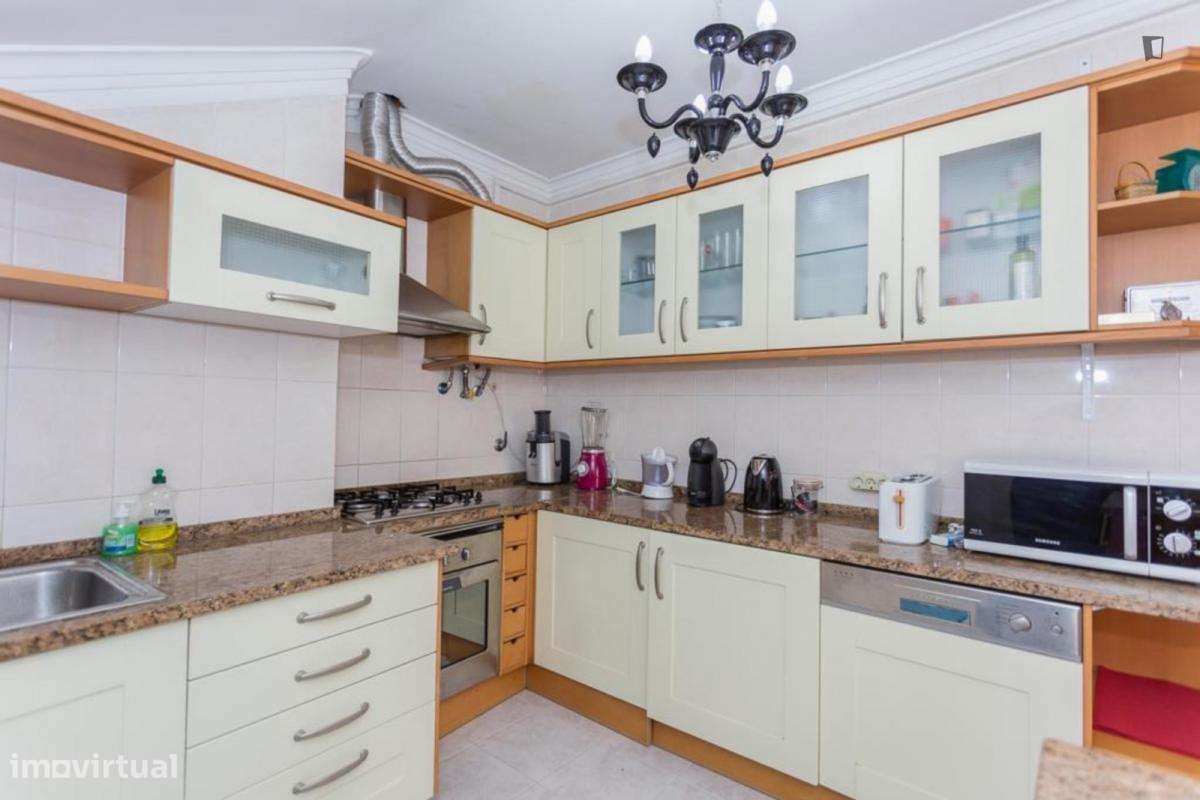 Quarto - localizado em Bairro Alto Lisbon - Grande imagem: 4/10