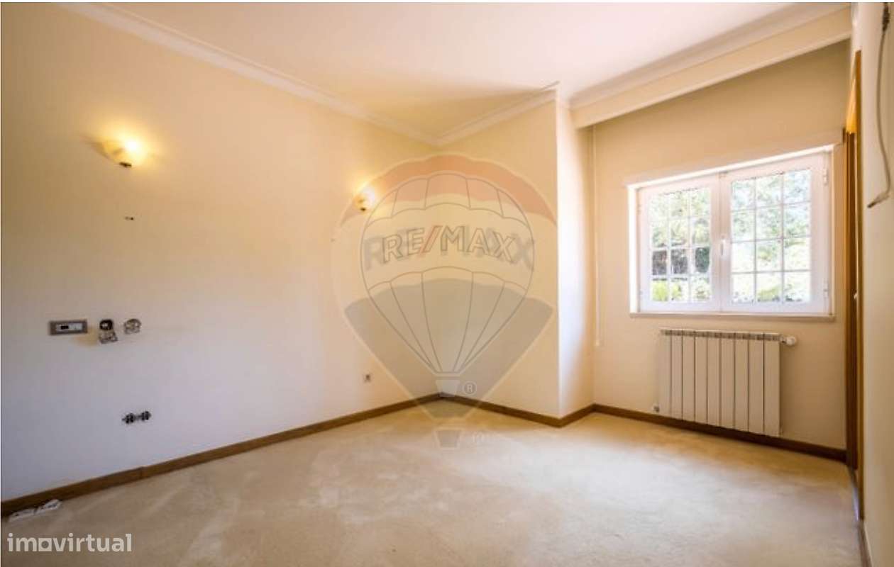 Moradia T6 para venda-10