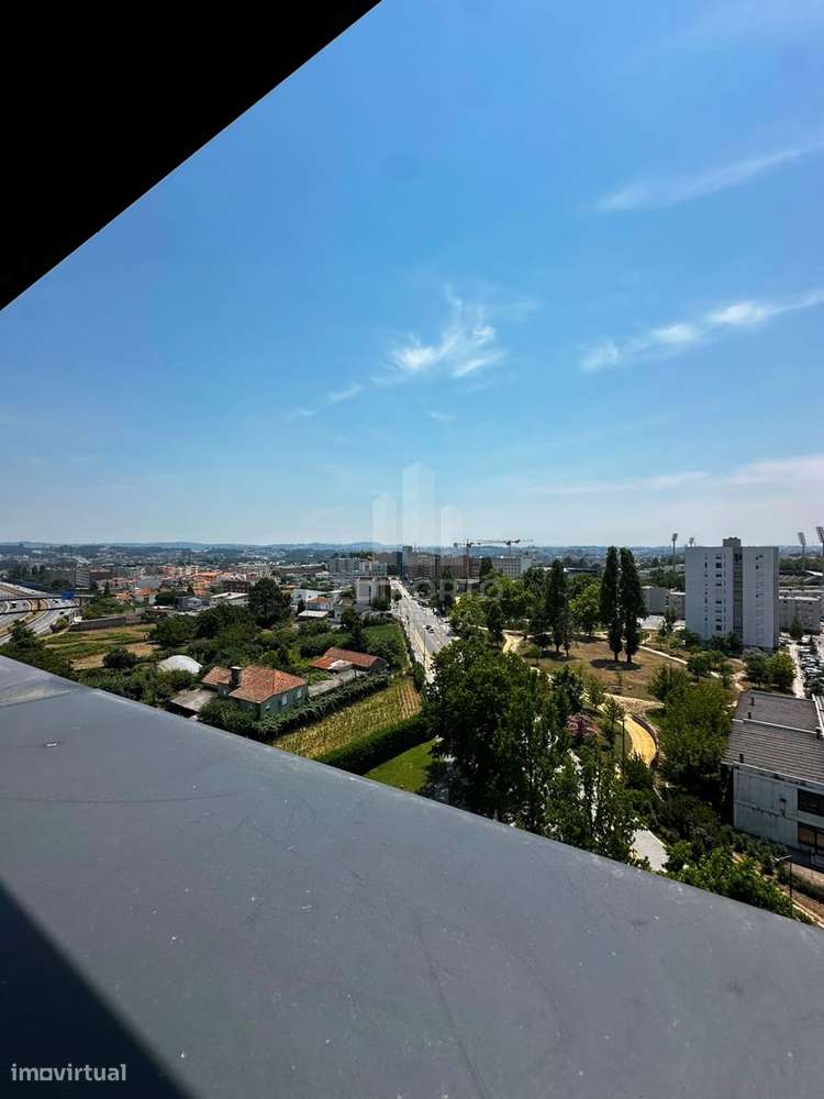 T3 de Prestígio na Maia – Vista Panorâmica, 2 Frentes (Sul/Poente) e G-31