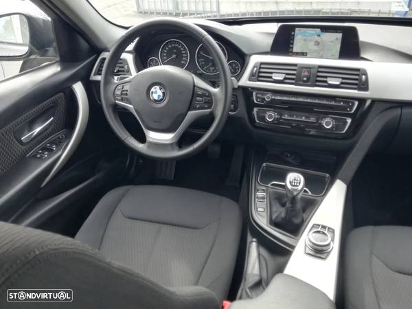 BMW 318 d Touring Advantage - 15