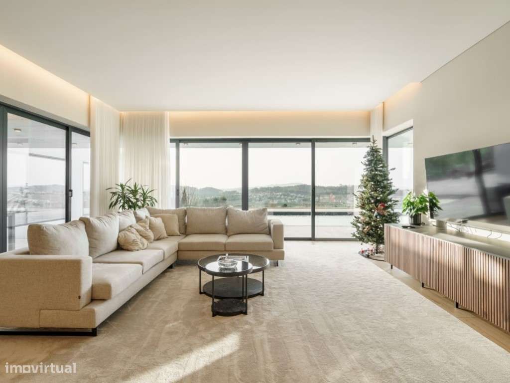 Moradia térrea V4+1 com piscina, ginásio e vistas panorâmicas sobre...-15