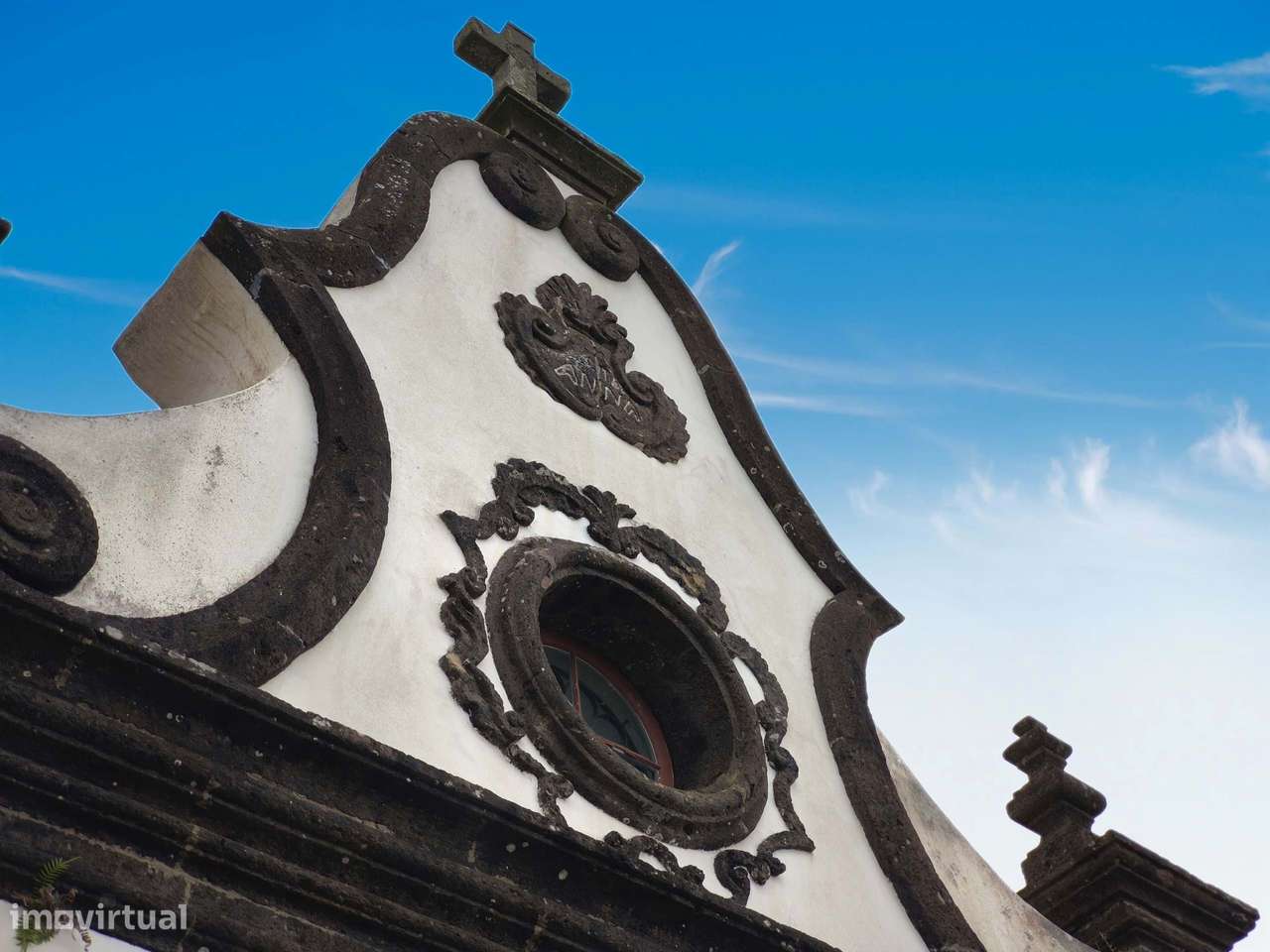 Solar Centenário de Encanto Histórico com Vista Inigualável na Ilha de-22