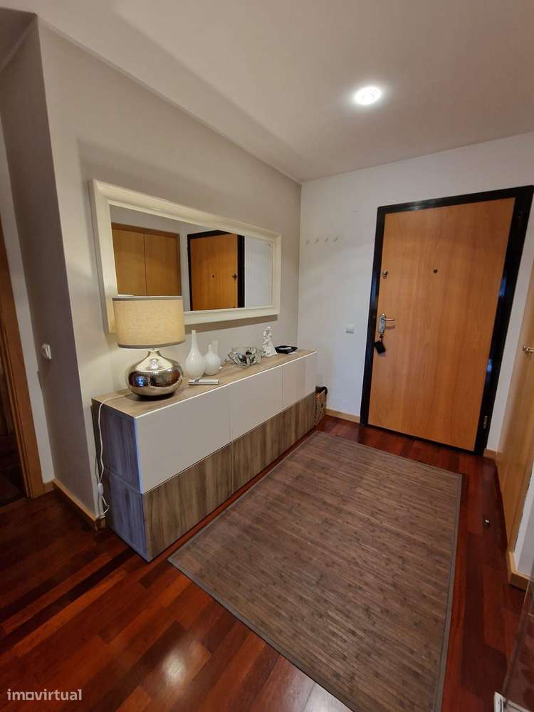 Apartamento T2 em condomínio fechado com excelentes áreas em Rio Tinto - Grande imagem: 4/30