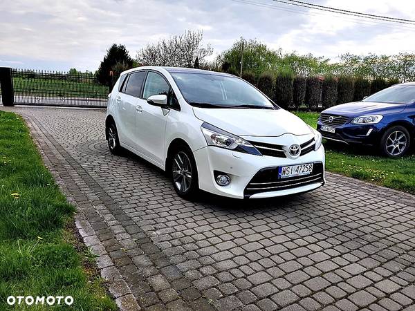 Toyota Verso 2.2 D-CAT Premium - 2