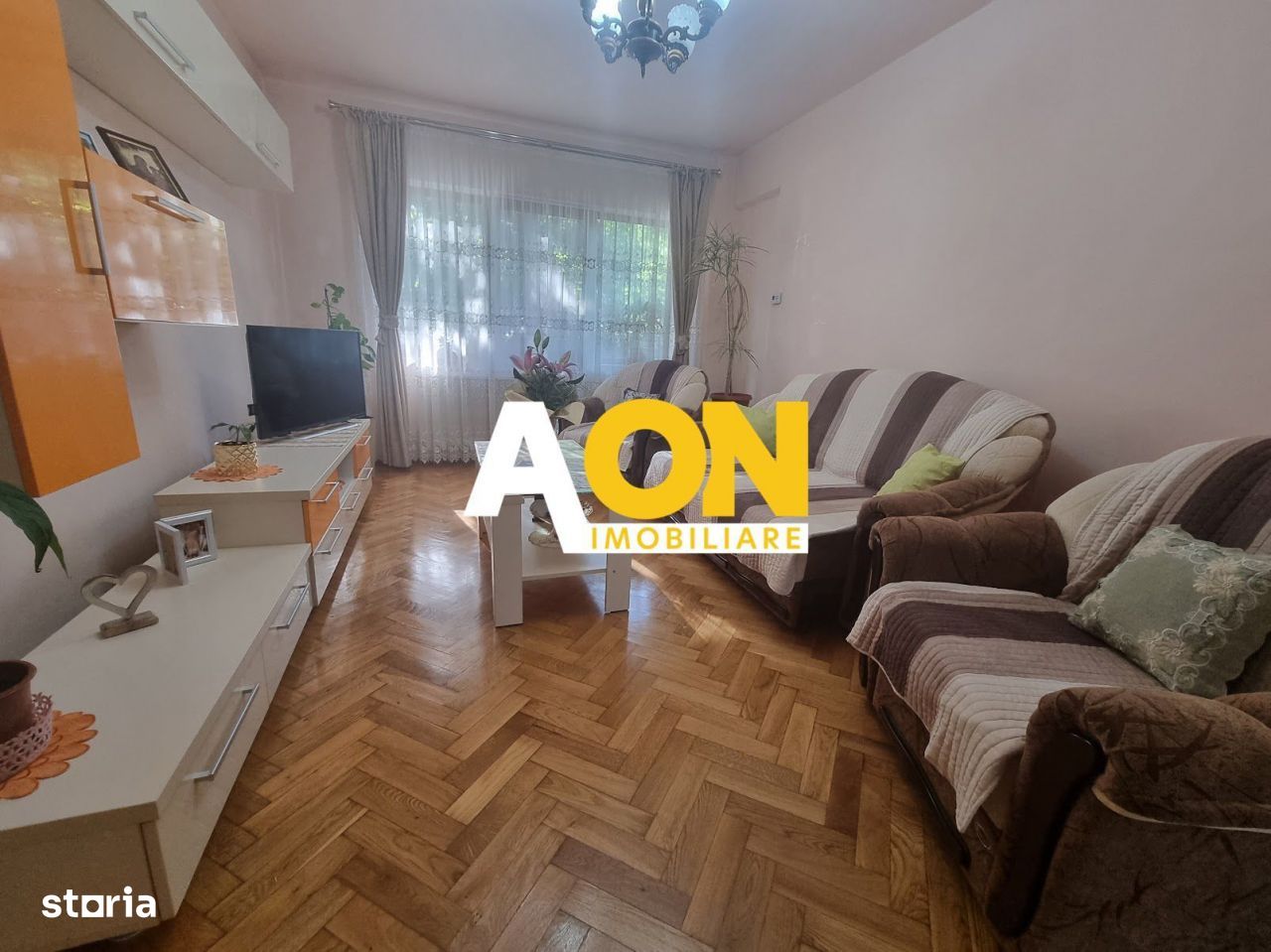 Apartament 4 Camere, Decomandat, Zona Cetate