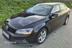 Volkswagen Jetta 2.0 TDI DPF BMT Trendline - 4