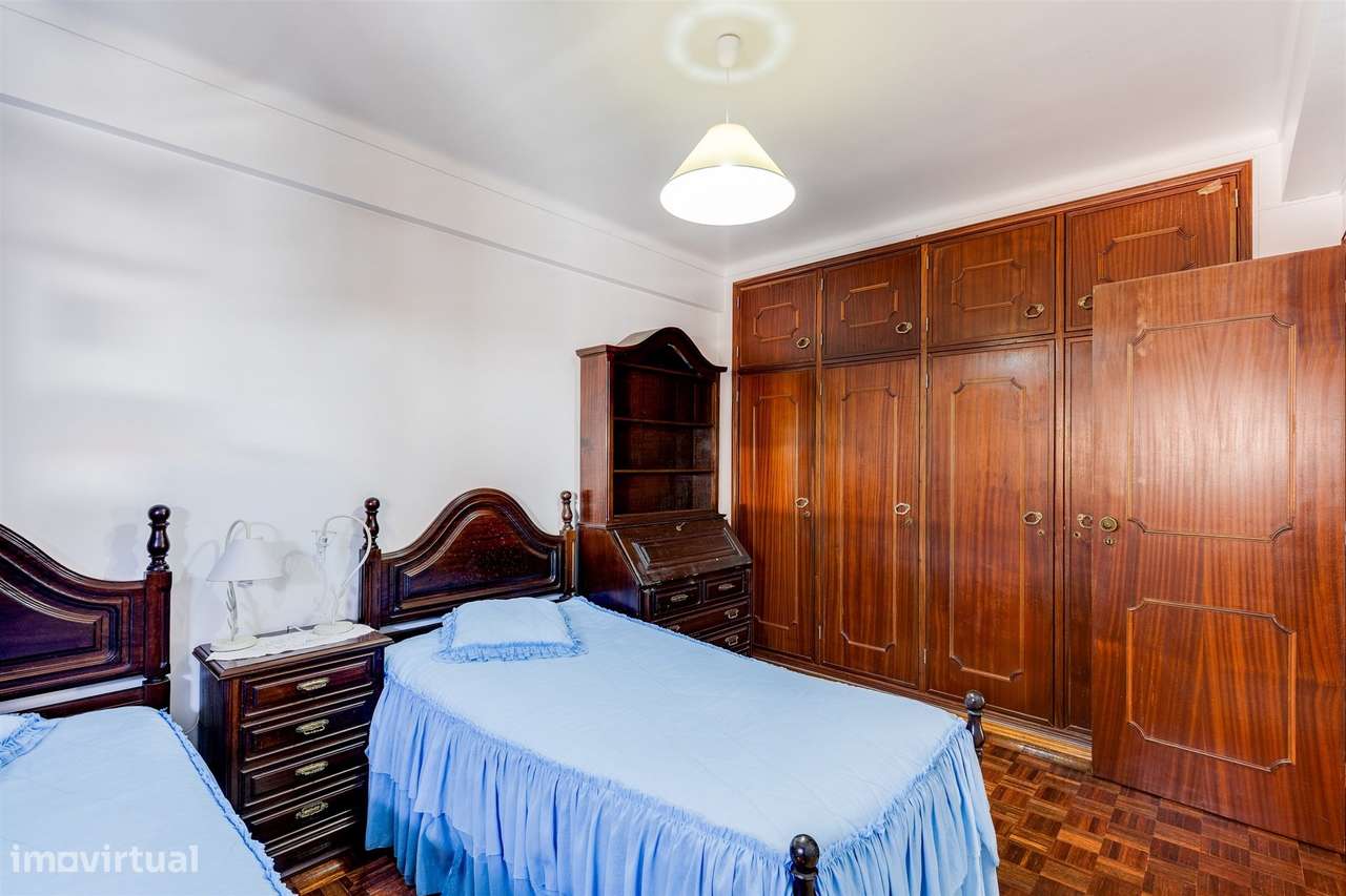 Apartamento T2 com Terraço e Garagem | Praia da Nazaré-19