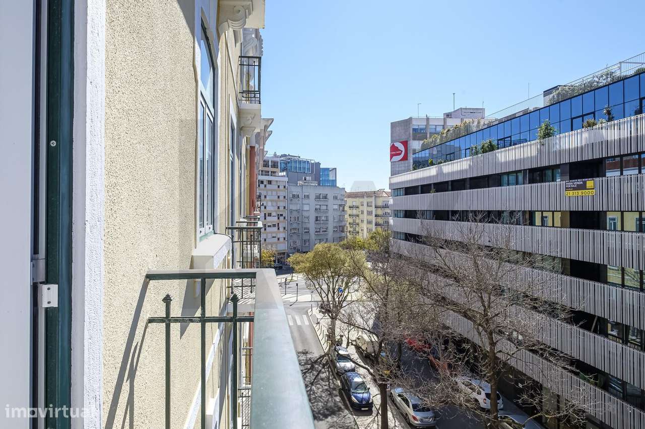 T3 nas Avenidas Novas com Varanda - Grande imagem: 5/15