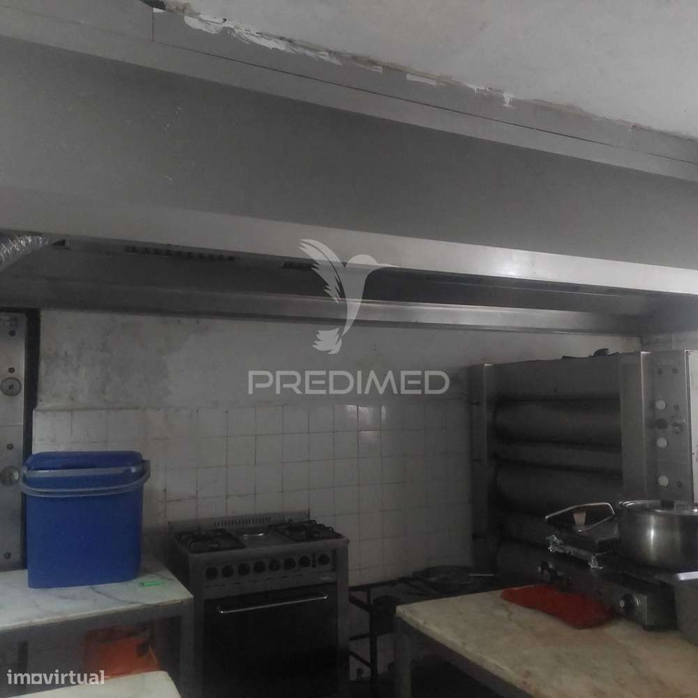 Trespasse - Loja 150 m² - Rua do Heroísmo - Porto-8