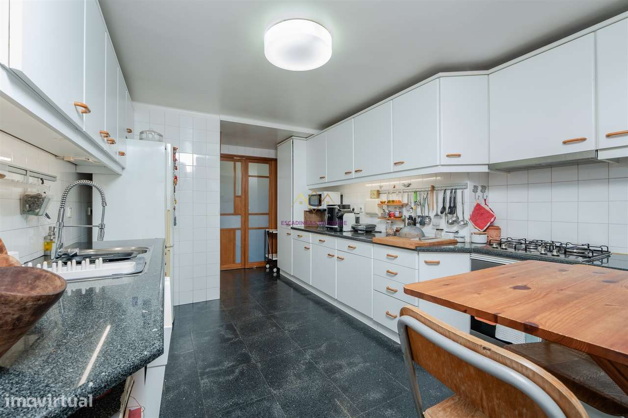 Moradia única à venda numa das melhores ruas de Oeiras-16