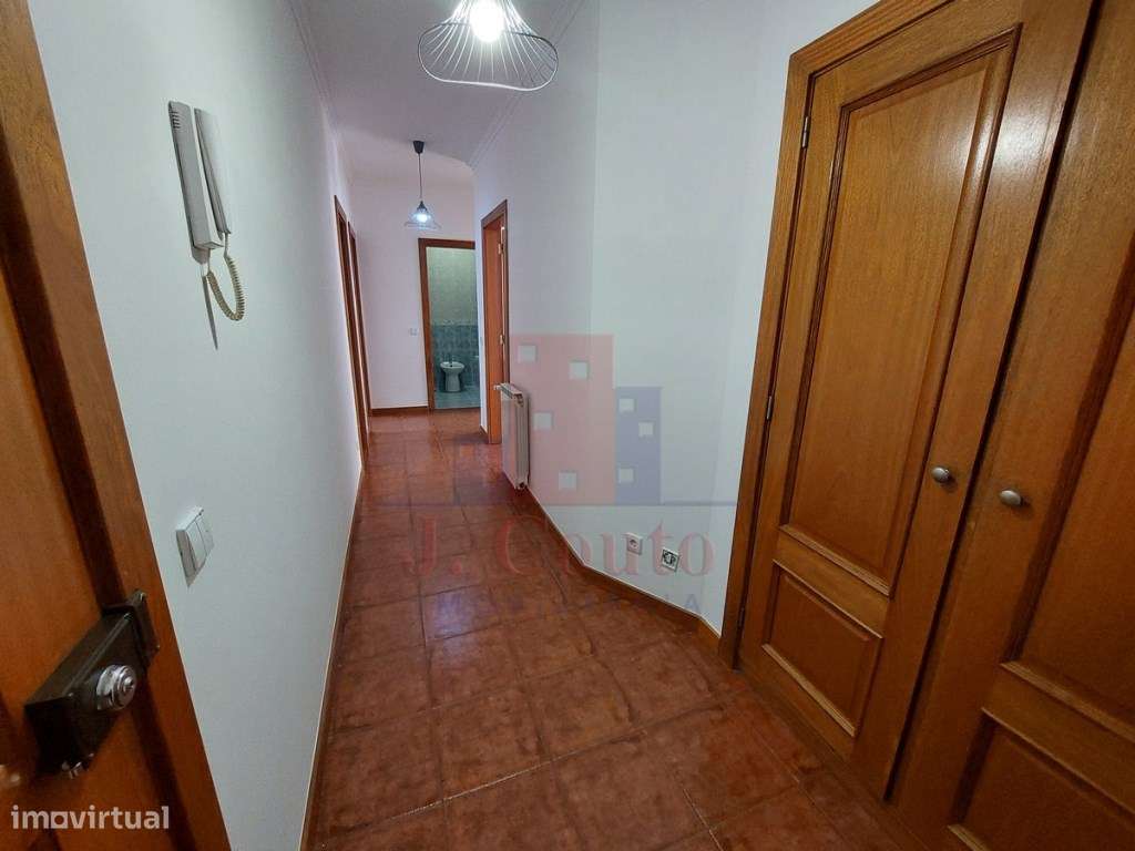 Apartamento T2 com Terraço em Caldas da Rainha - Grande imagem: 5/26