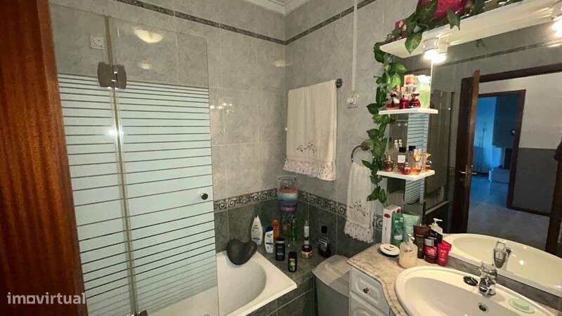 Comprar T2 Centro de S. João da Madeira-14