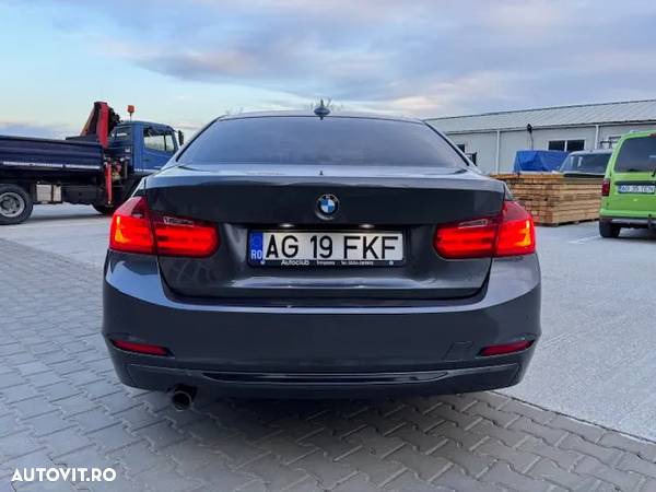 BMW Seria 3 320d Efficient Dynamic Edition Aut. Blue Performan Sport Line - 4