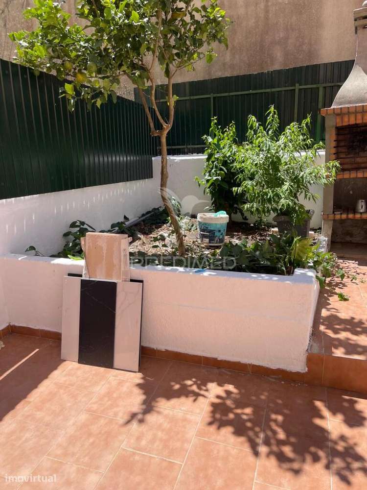 Apartamento T1+2 com Logradouro Privativo Amadora - Grande imagem: 4/21