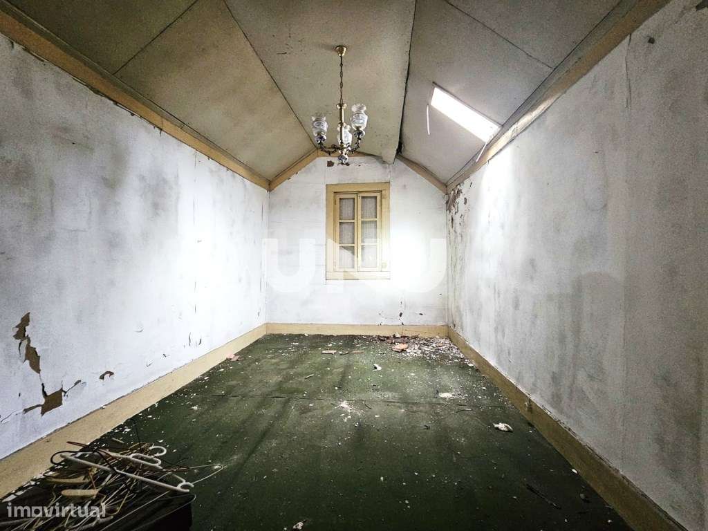 Moradia T5 - Pleno Centro Histórico de Viseu-19