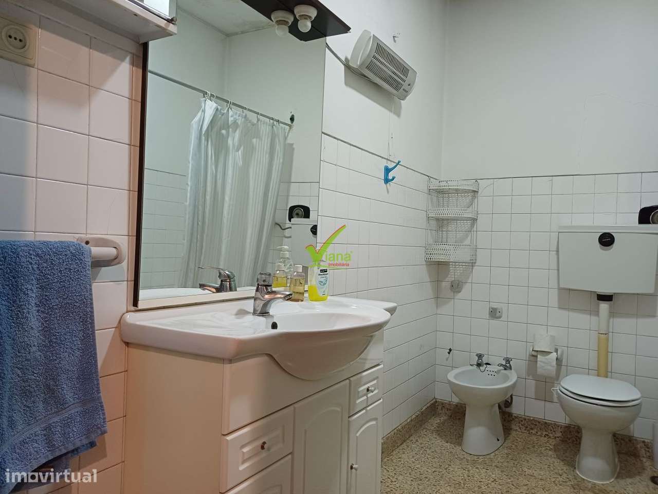 T. 3 a 50 metros da Praça do Almada-23