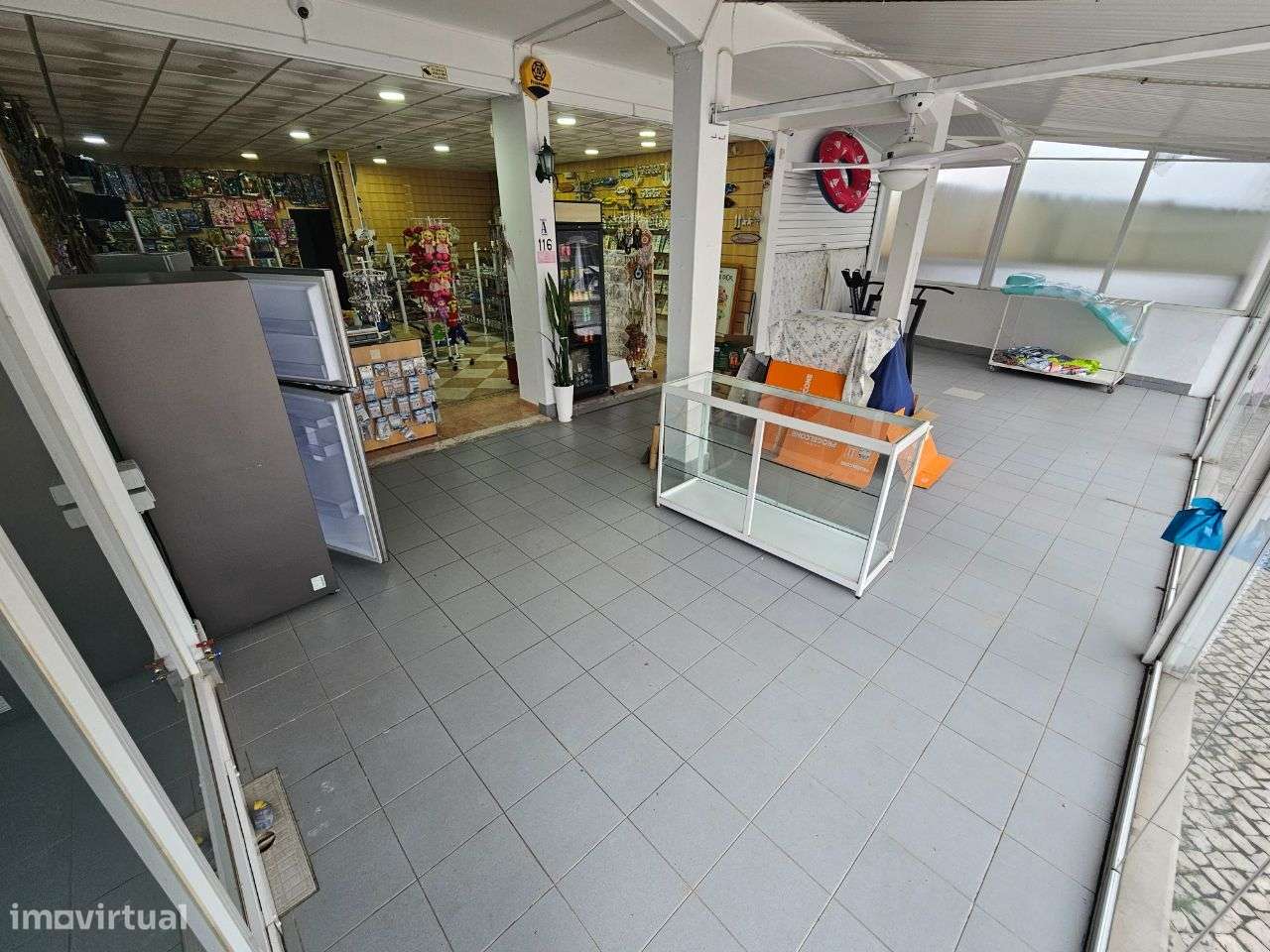 Restauração/Comercio com 225m2 em Avenida principal - Albufeira - Grande imagem: 2/14