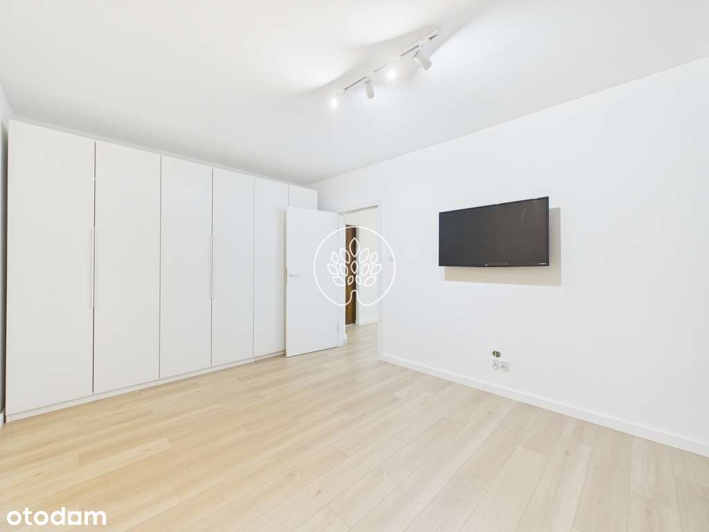 Przestronne mieszkanie 42 m² po remoncie, loggia-9