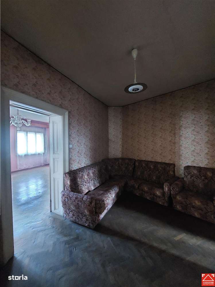 Casa cu spatiu comercial, zona Intim-6