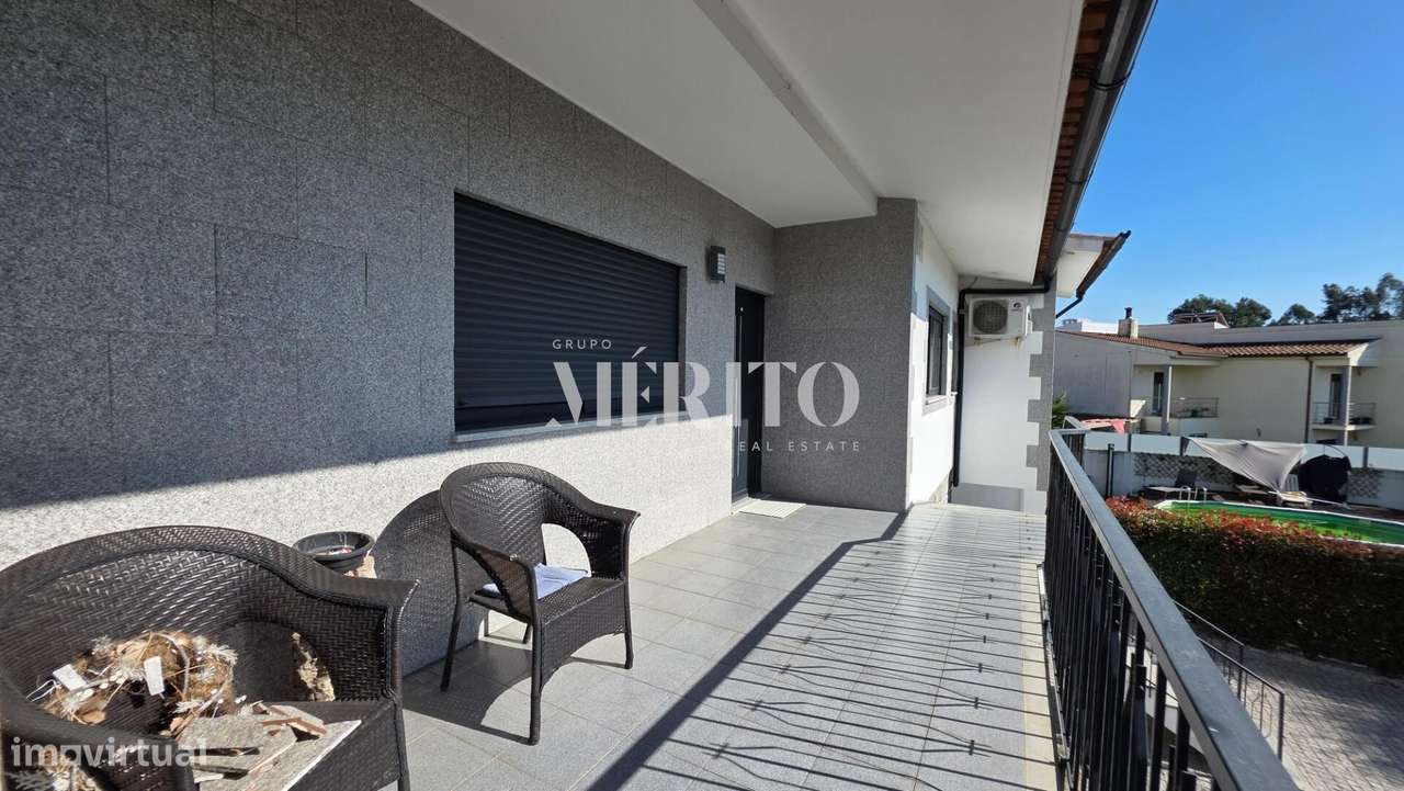 Moradia T3 com piscina e amplo terreno às portas da cidade de Barcelos - Grande imagem: 4/46
