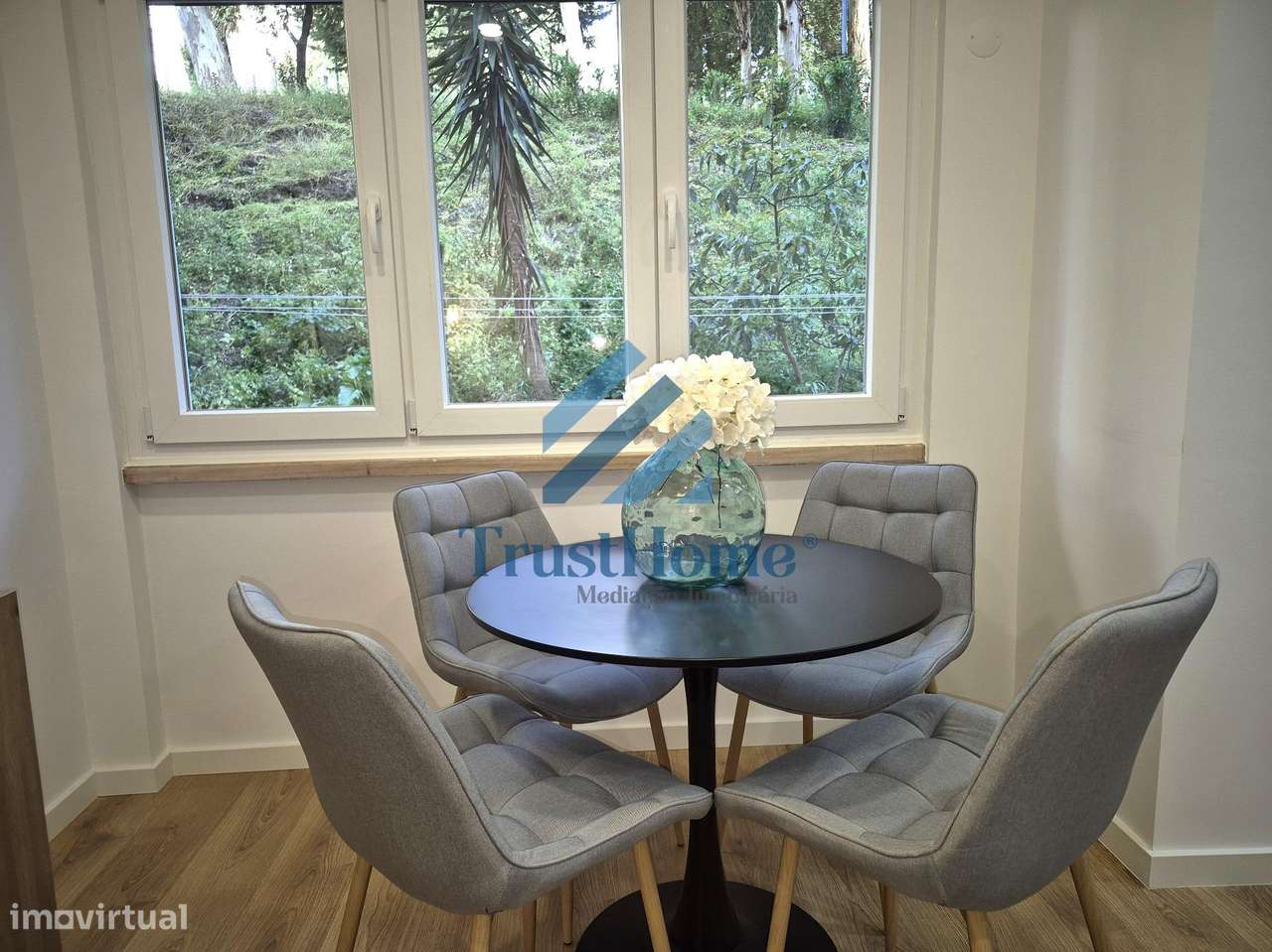 T2 Totalmente Remodelado c/ arrecadação 27m2 Benfica Lisboa-5