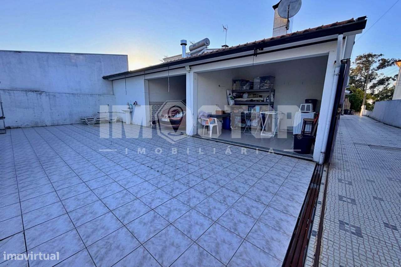Andar de Moradia em Oiã - Com pátio privativo e terreno!-18