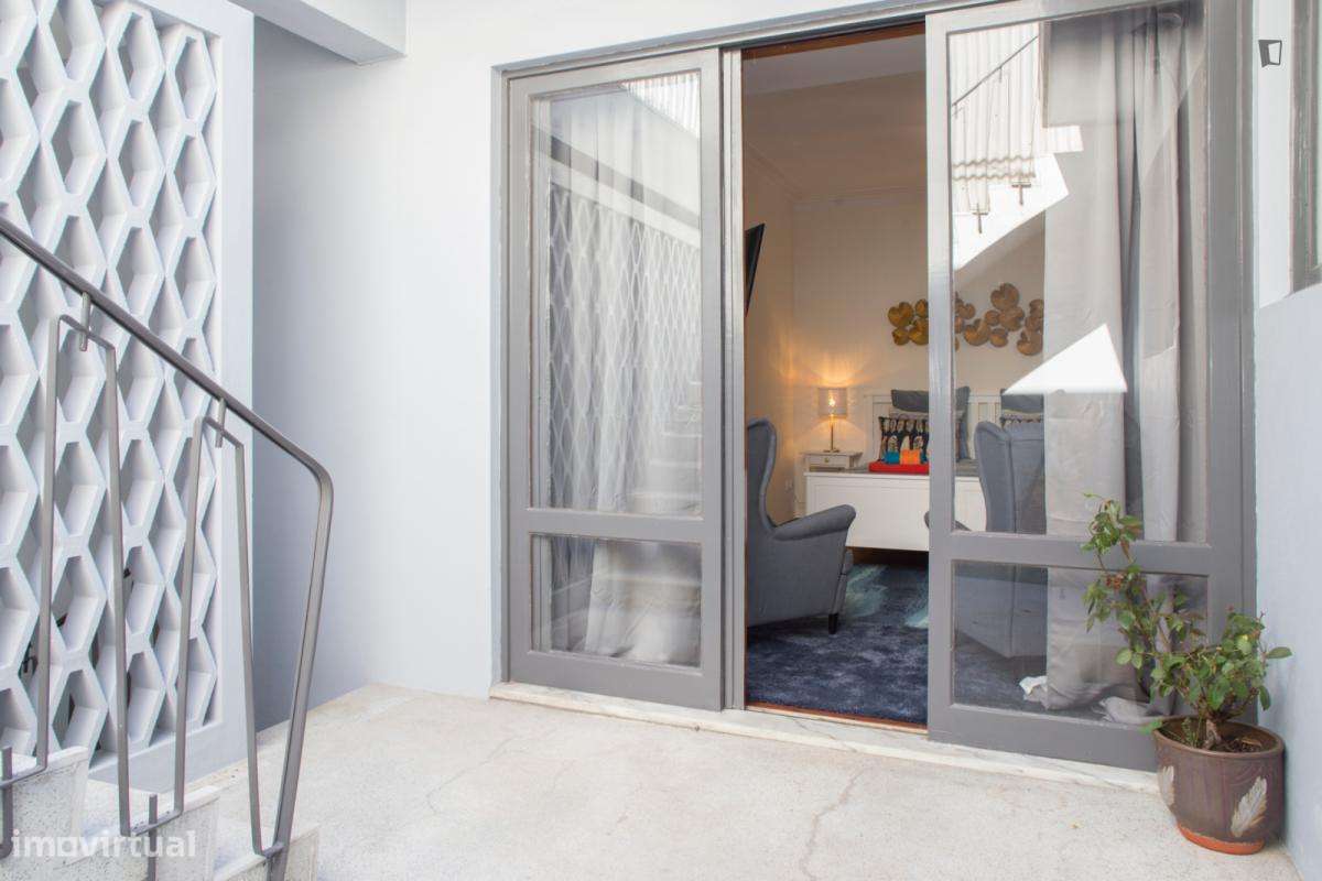 Quarto - localizado em Matosinhos Porto - Grande imagem: 4/7