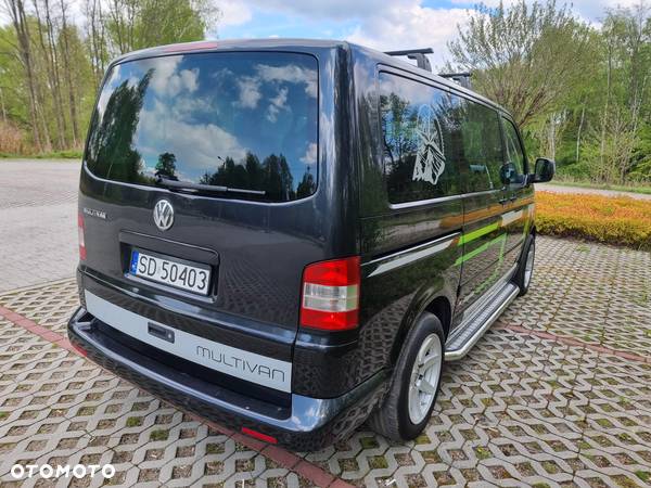 Volkswagen Multivan - 13