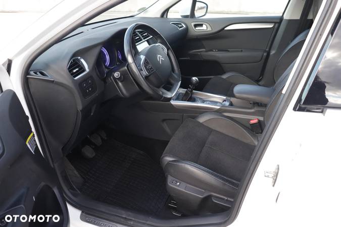 Citroën C4 2.0 HDi Exclusive - 17